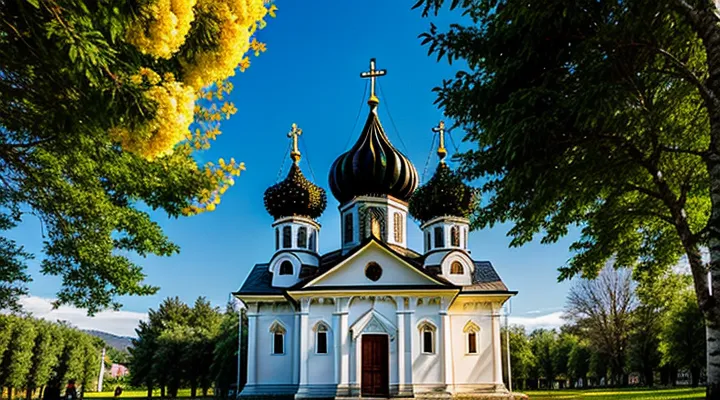 Почему на Троицу украшают храм берёзой и травой?